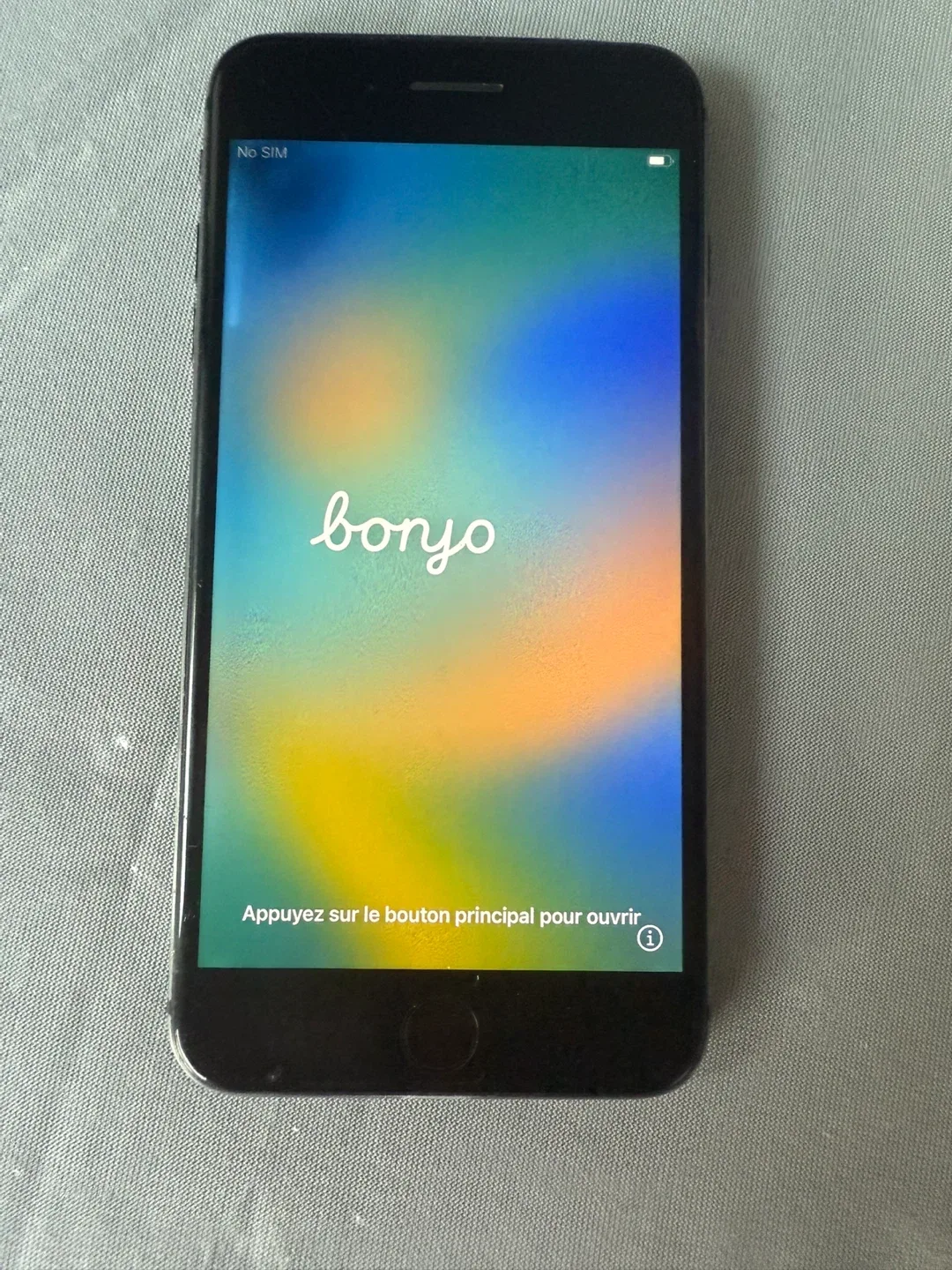 iPhone 8 Black thumbnail