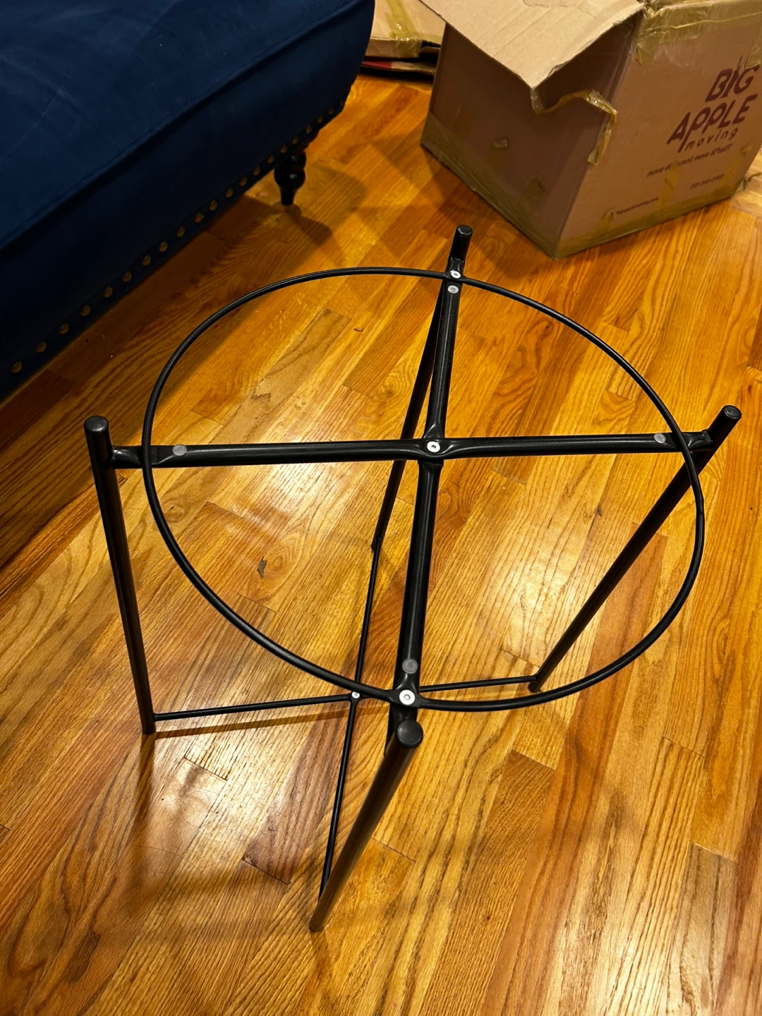 Black Round Side Table - photo 3