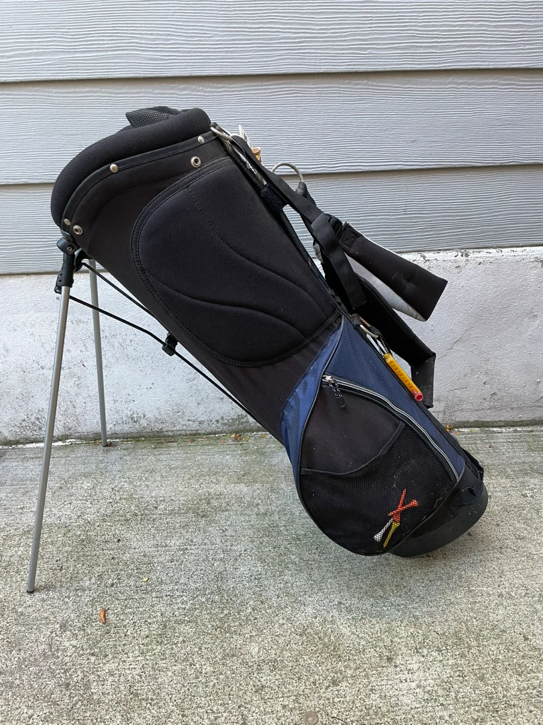 Top Flite Golf Stand Bag - Black & Blue image indicator(3)