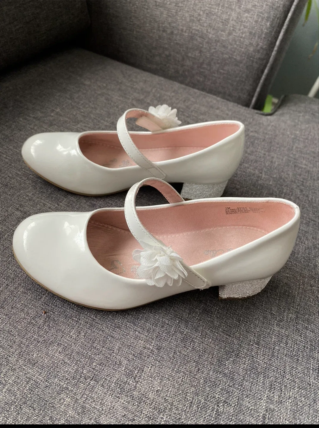 Olive & Edie White Dress Shoes - Size 1M