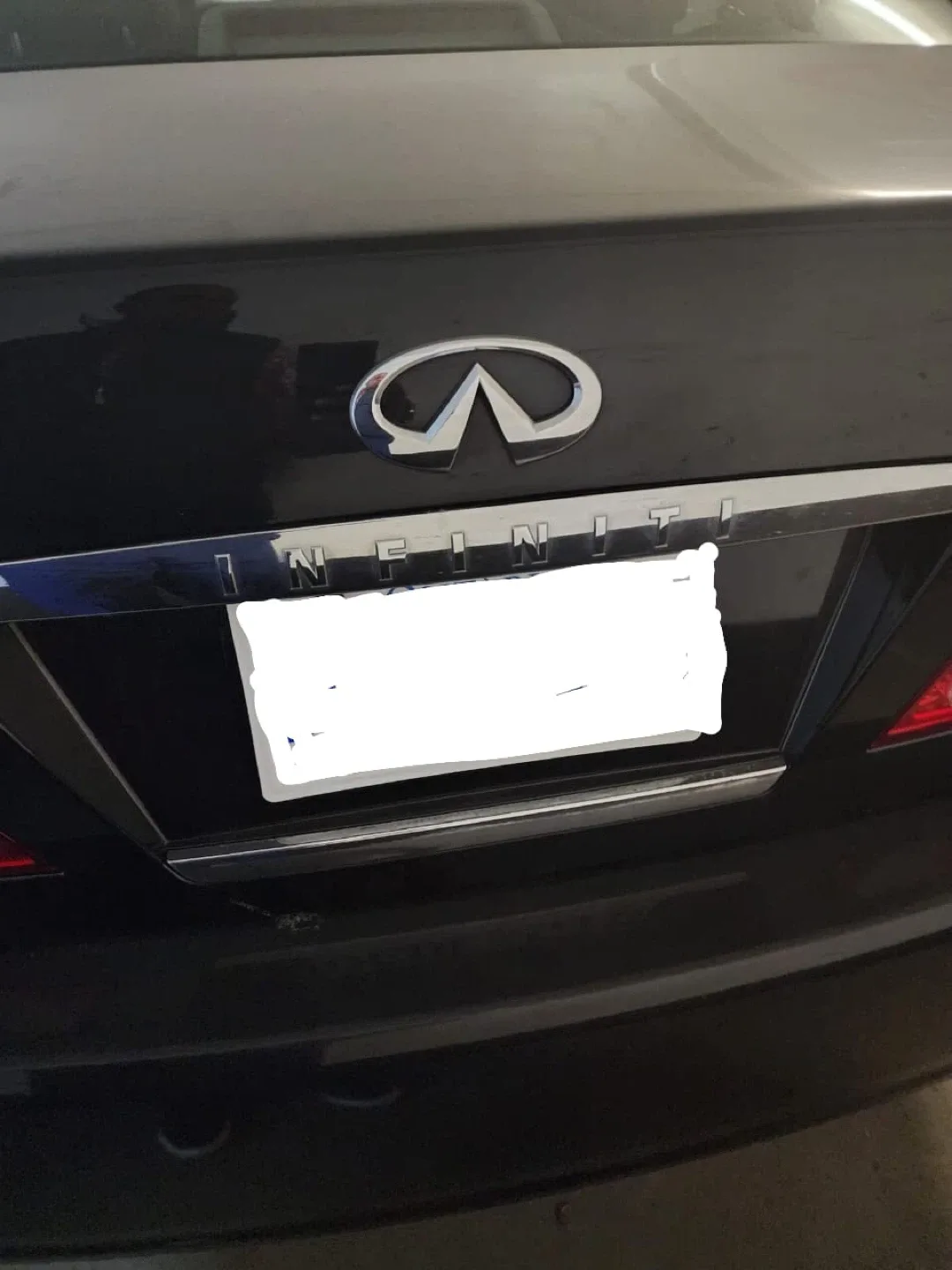 2010 Infiniti M35x – Black, Fully Loaded, Well Maintained image indicator(10)