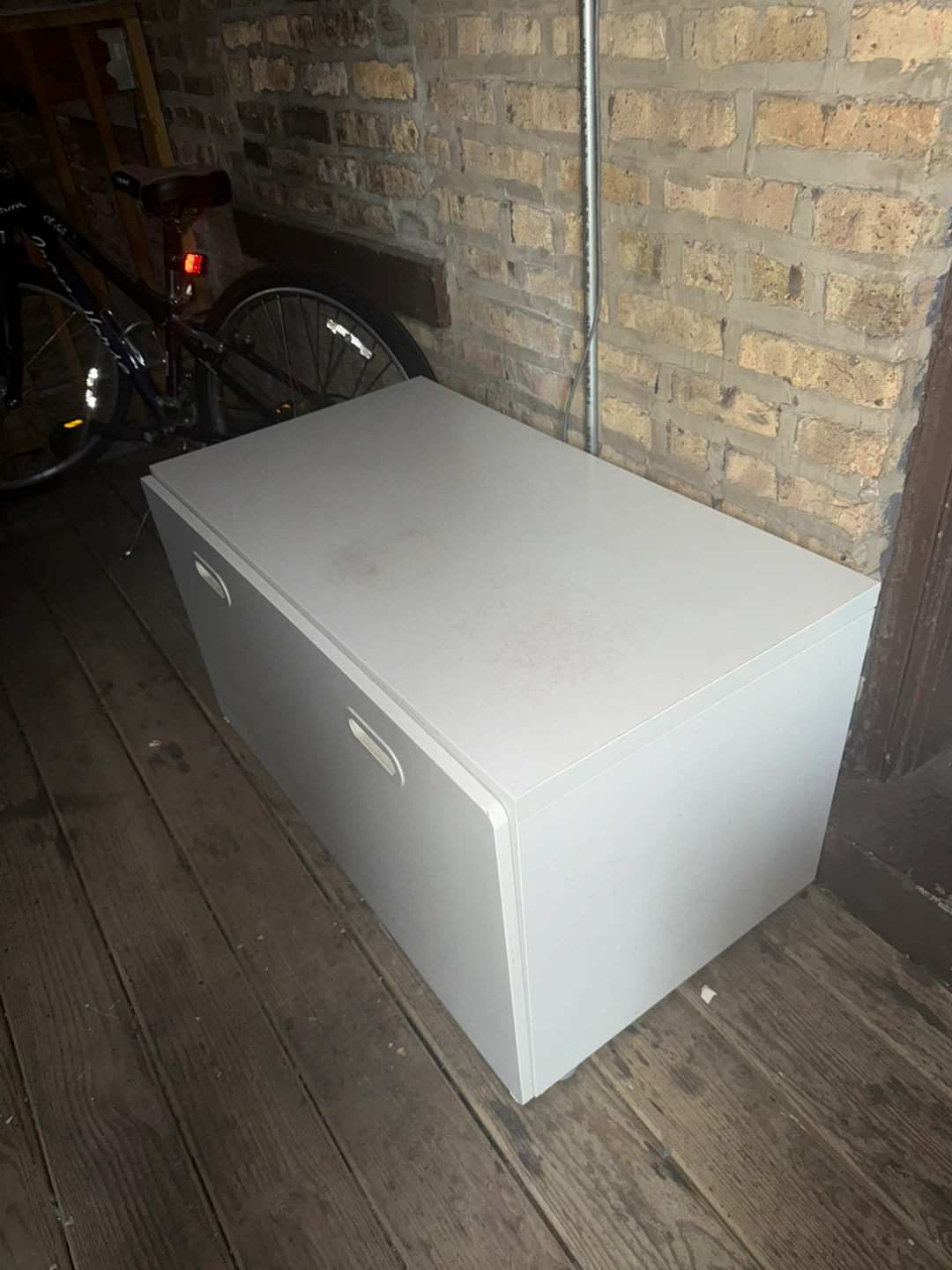 White Drawer Unit - photo 2