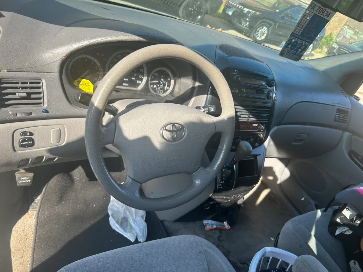 2005 Toyota Sienna CE image indicator(6)