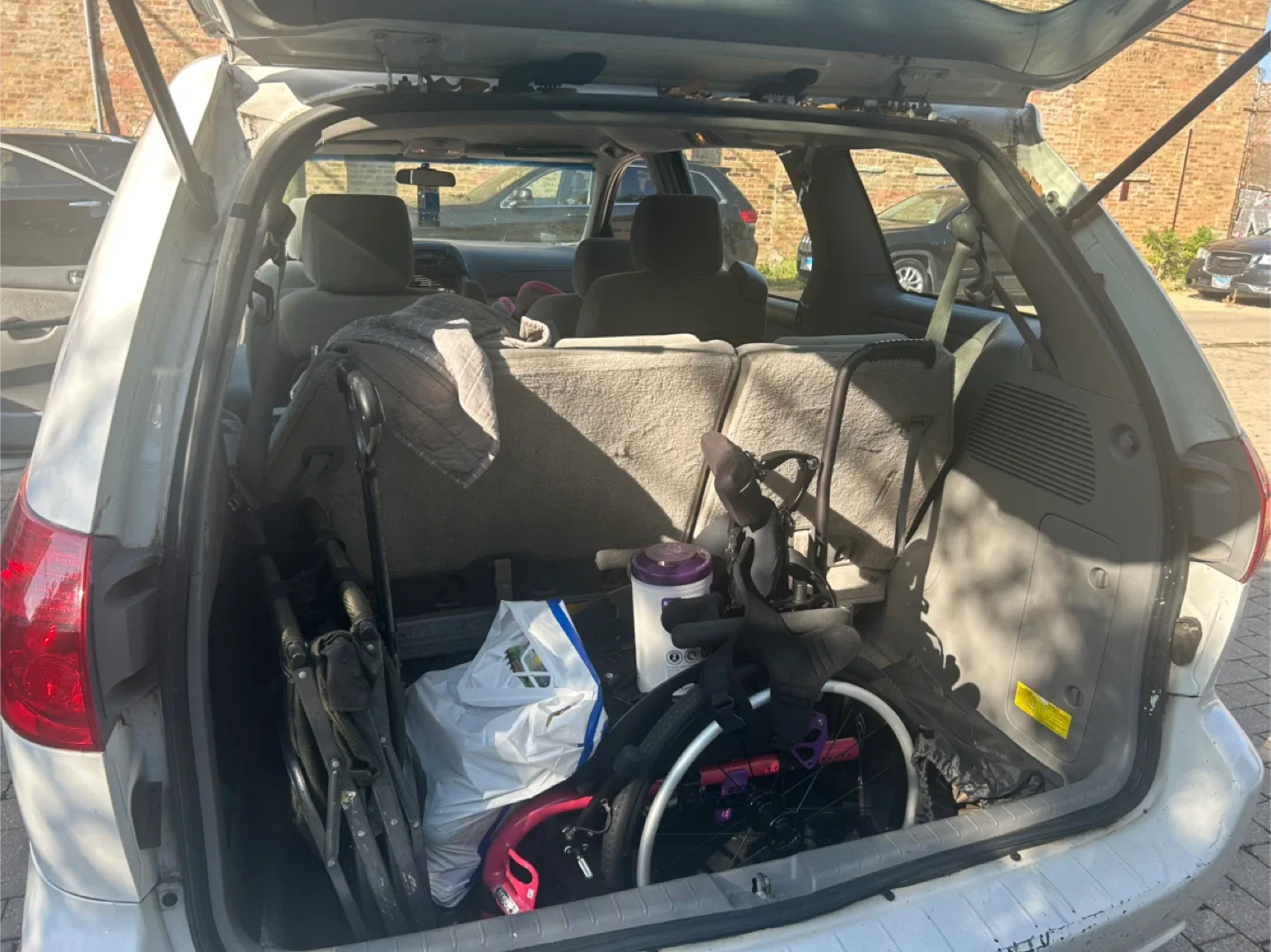 2005 Toyota Sienna CE image indicator(8)