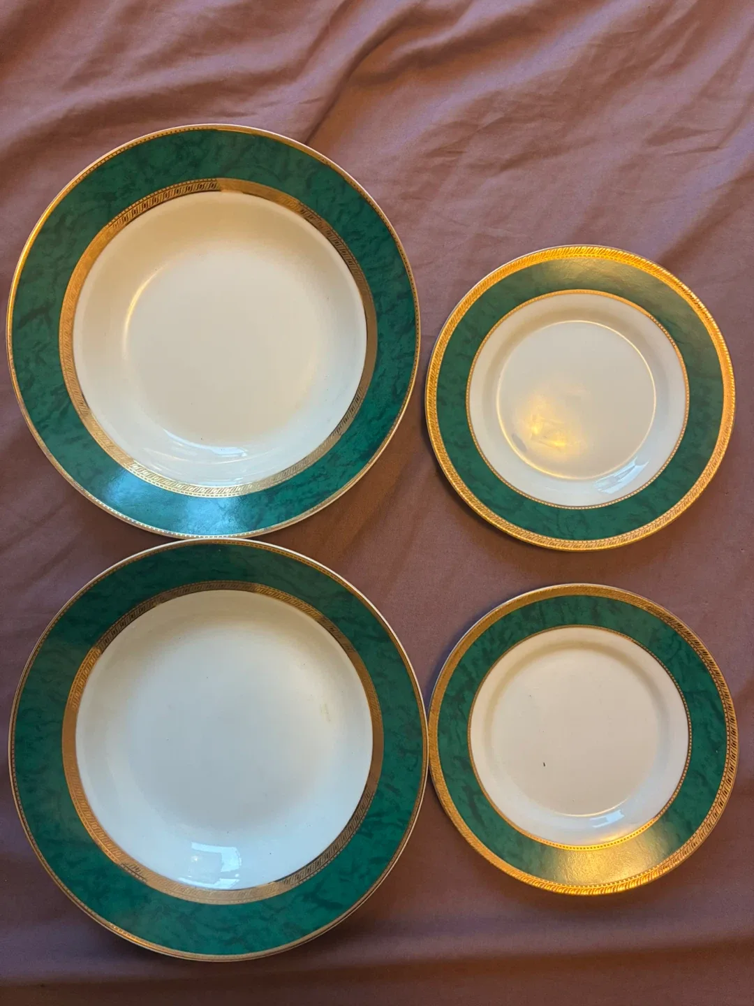 Vintage Dinnerware Set 4 thumbnail