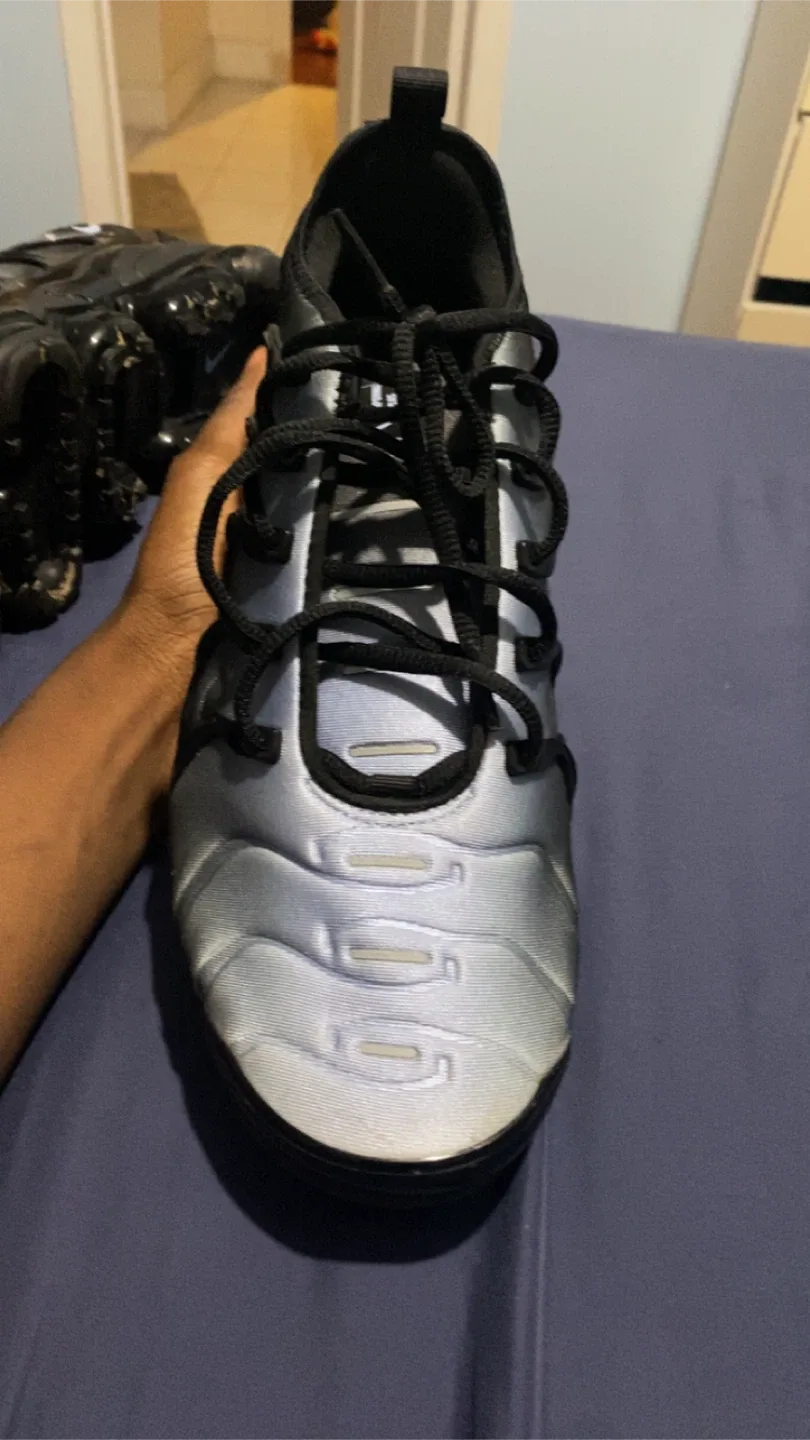 Nike Air VaporMax Plus Black/Grey, Size 11 image indicator(3)