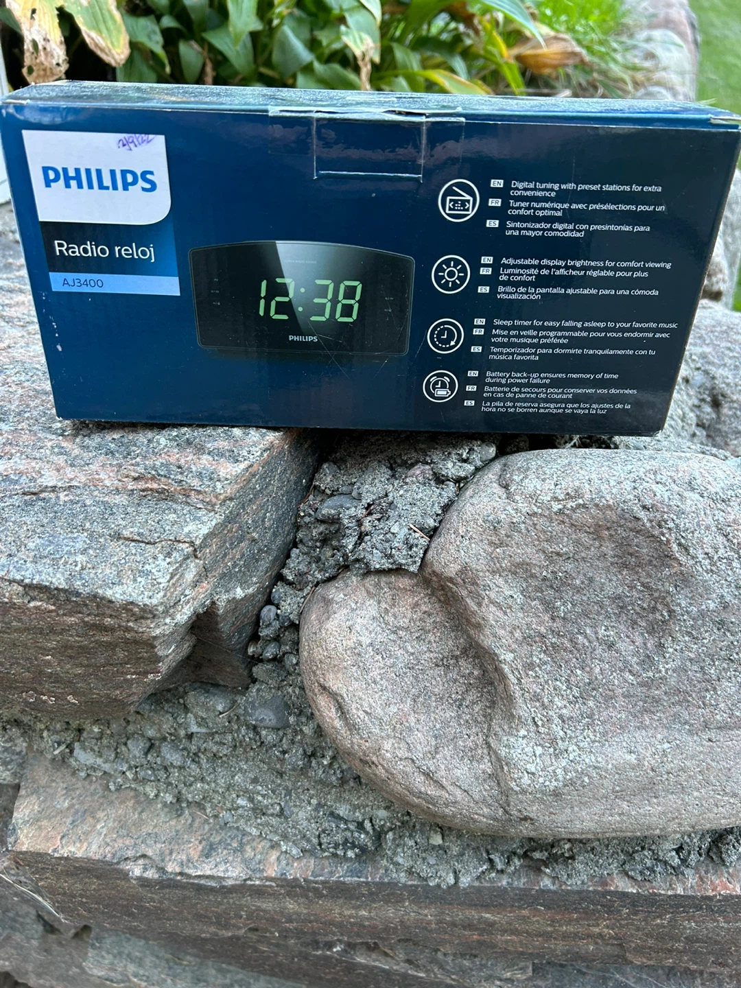 Philips AJ3400 Clock Radio - Digital Tuning - photo 2