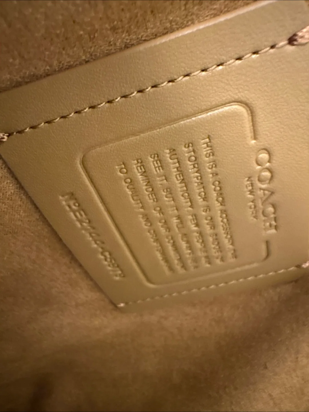Coach Monogram bag image indicator(3)
