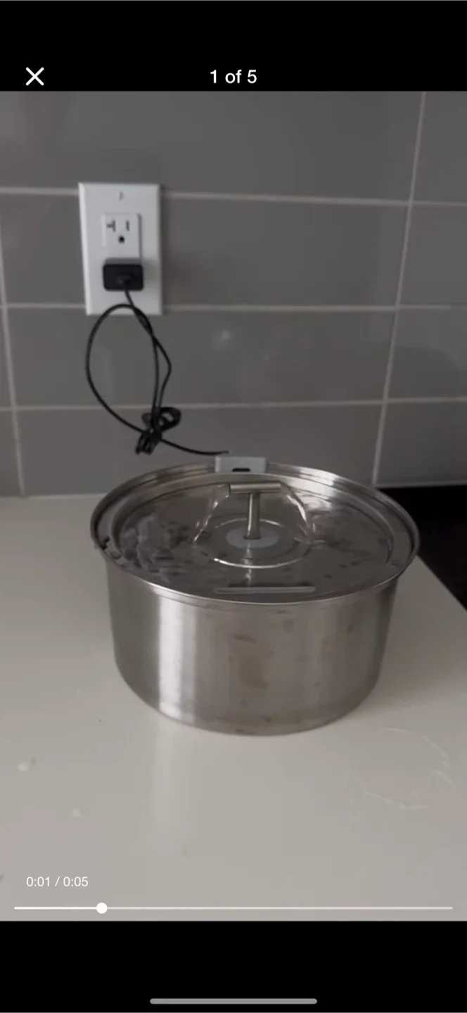 Pet Water Fountain - Two-Way Spout image indicator(2)