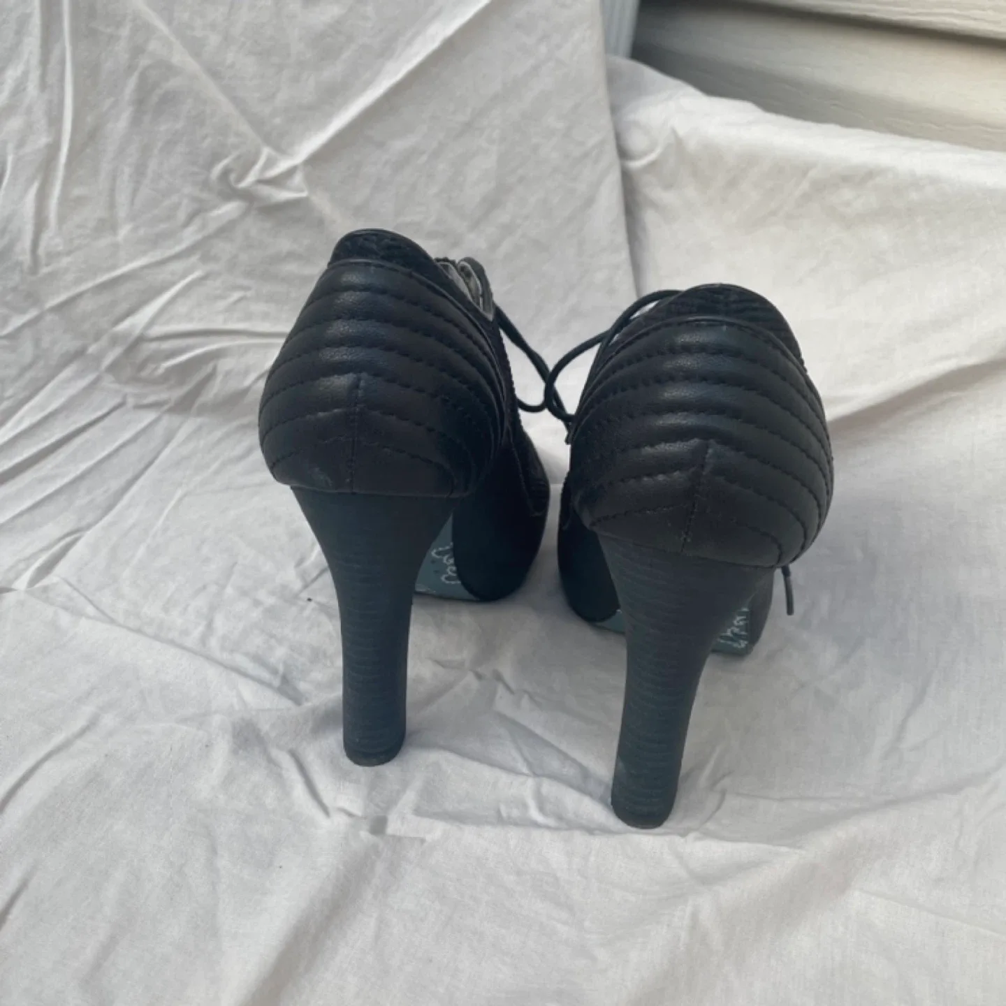 Lace up front Oxford Black pumps image indicator(4)