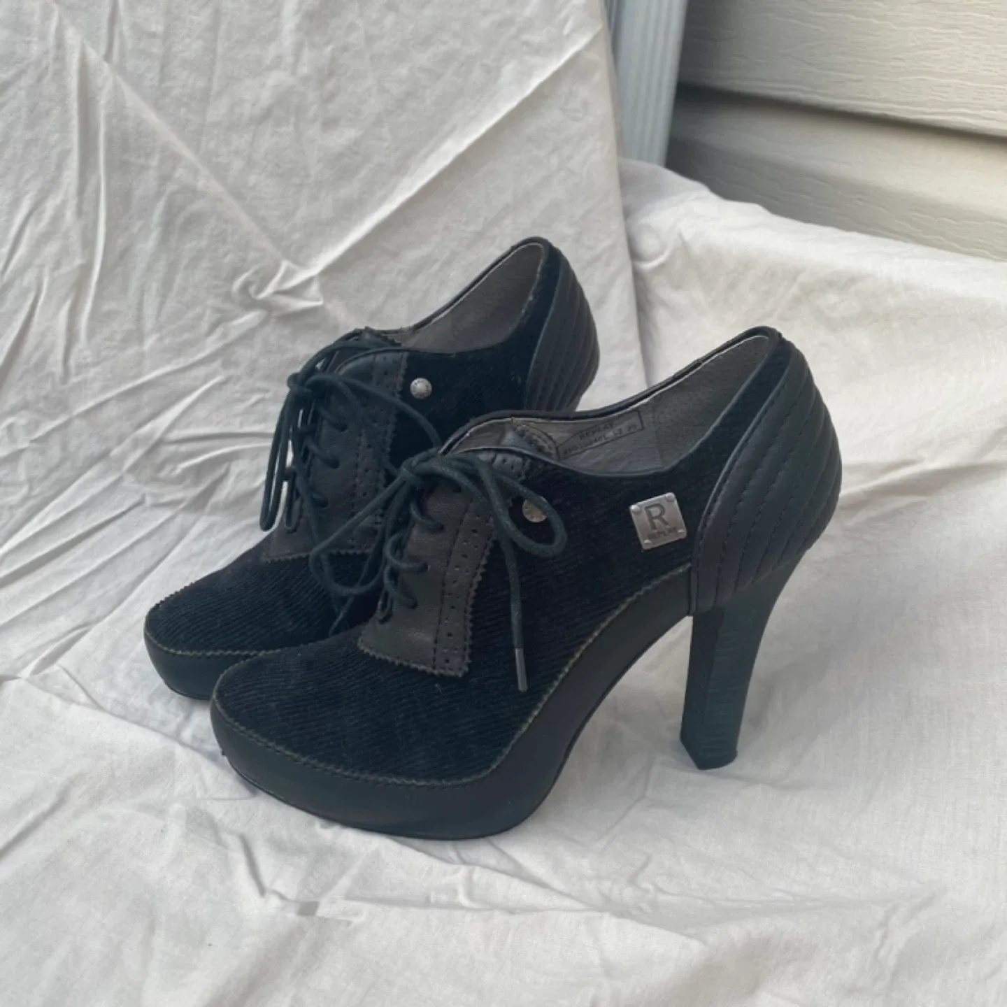 Lace up front Oxford Black pumps thumbnail