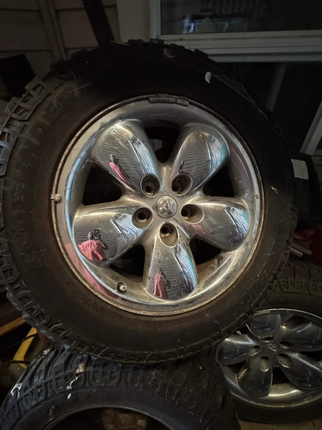 Dodge Ram 275/65R20 Tires & Rims image indicator(3)