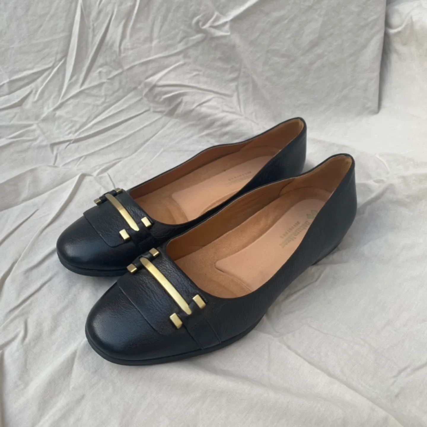 Naturalizer Black Leather Flats image indicator(2)