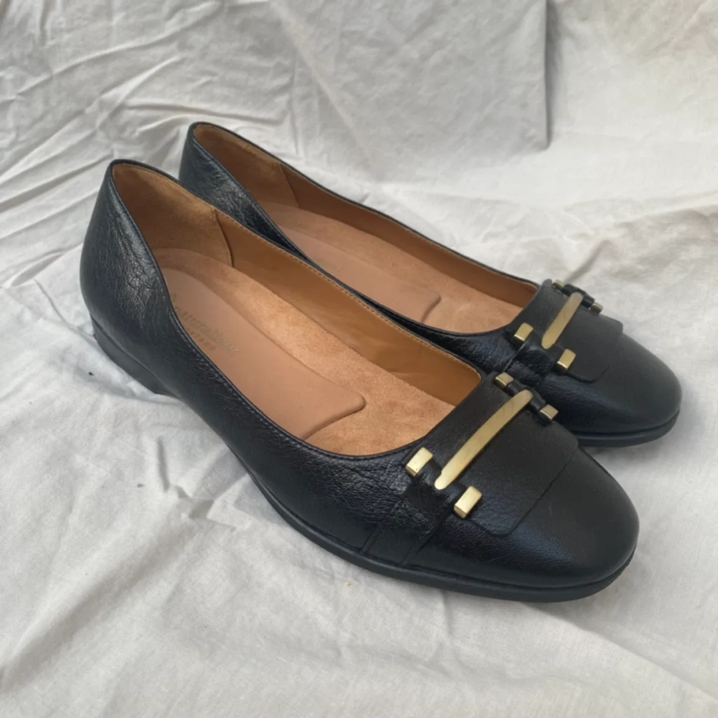Naturalizer Black Leather Flats image indicator(4)