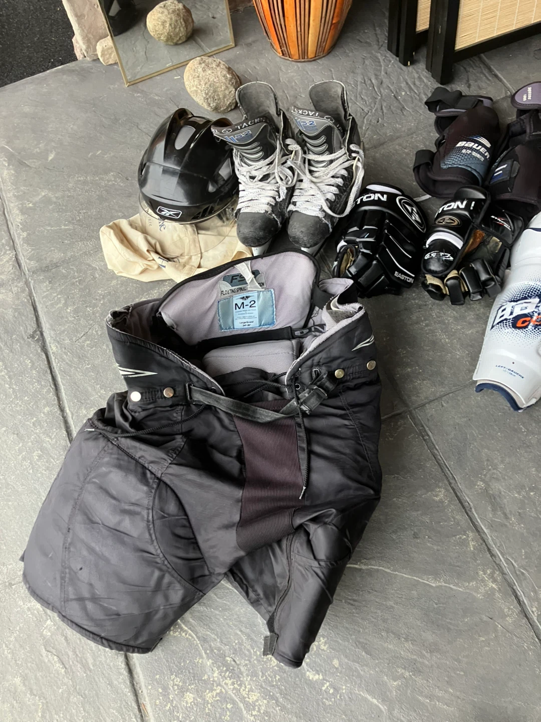Hockey Gear Bundle - Tacks Skates, Easton Gloves