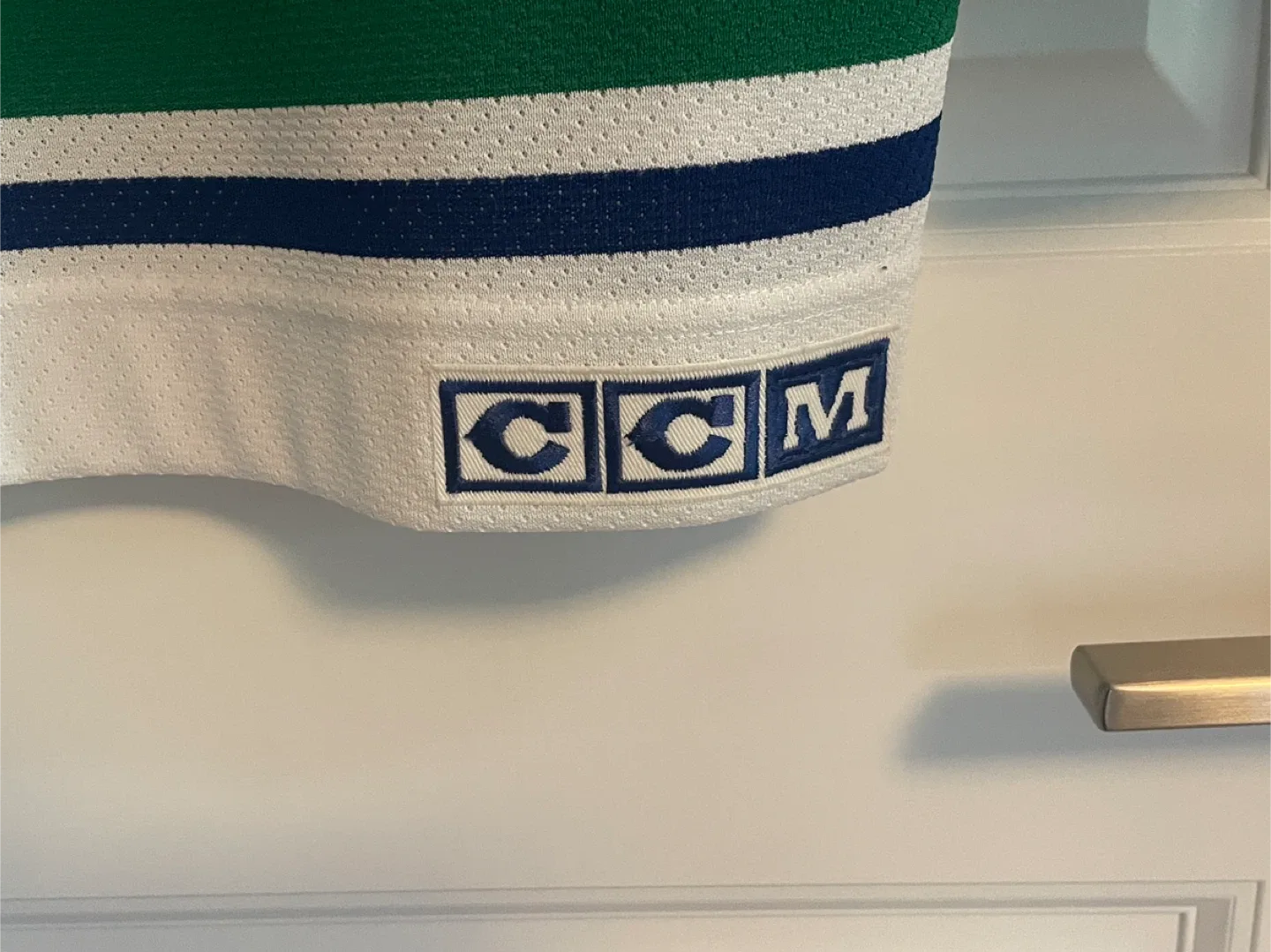 Authentic CCM Vancouver Canucks Trevor Linden Stick Jersey Small image indicator(7)