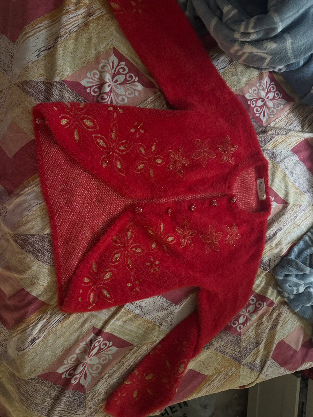 Parmount Red Cardigan image indicator(2)