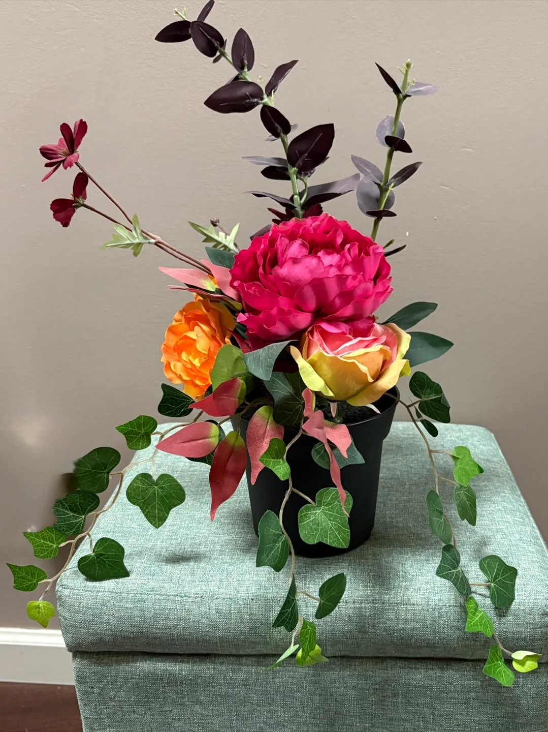 Gorgeous Peony Flower Arrangement - New Condition image indicator(2)