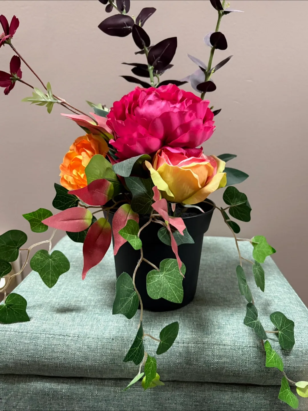 Gorgeous Peony Flower Arrangement - New Condition image indicator(3)