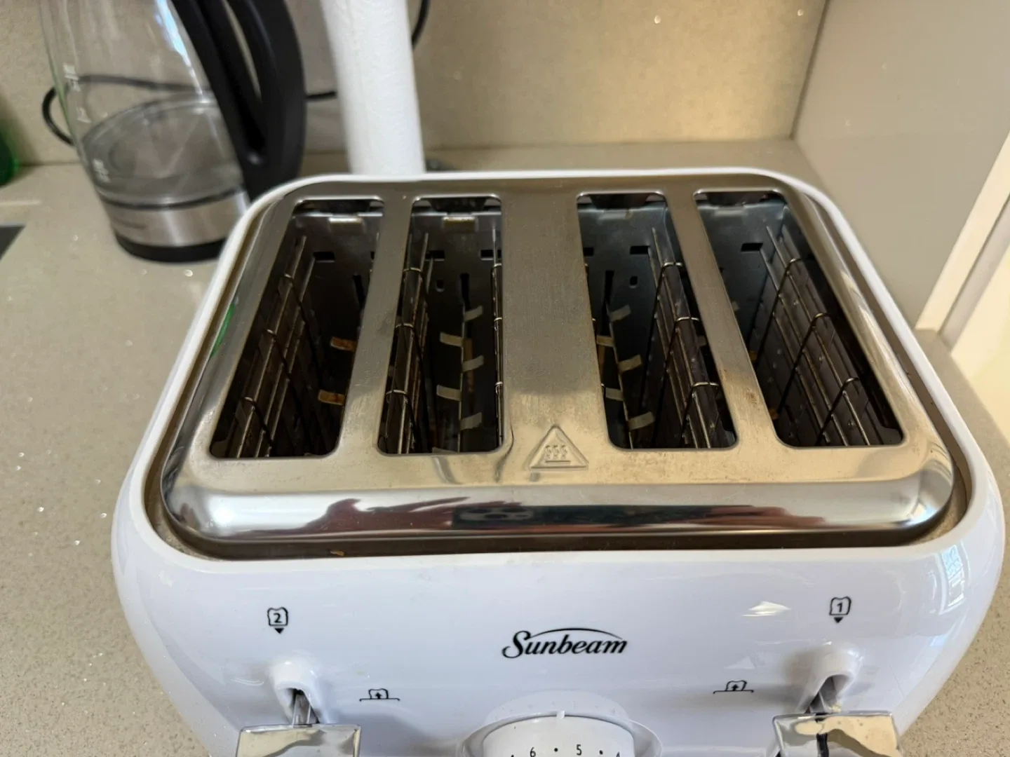 Sunbeam 4-Slice Toaster - White image indicator(2)