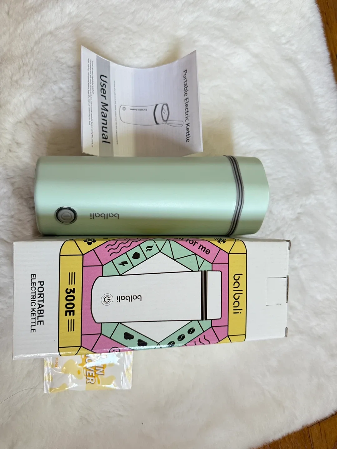 Balbali Portable Electric Kettle - Like New! thumbnail