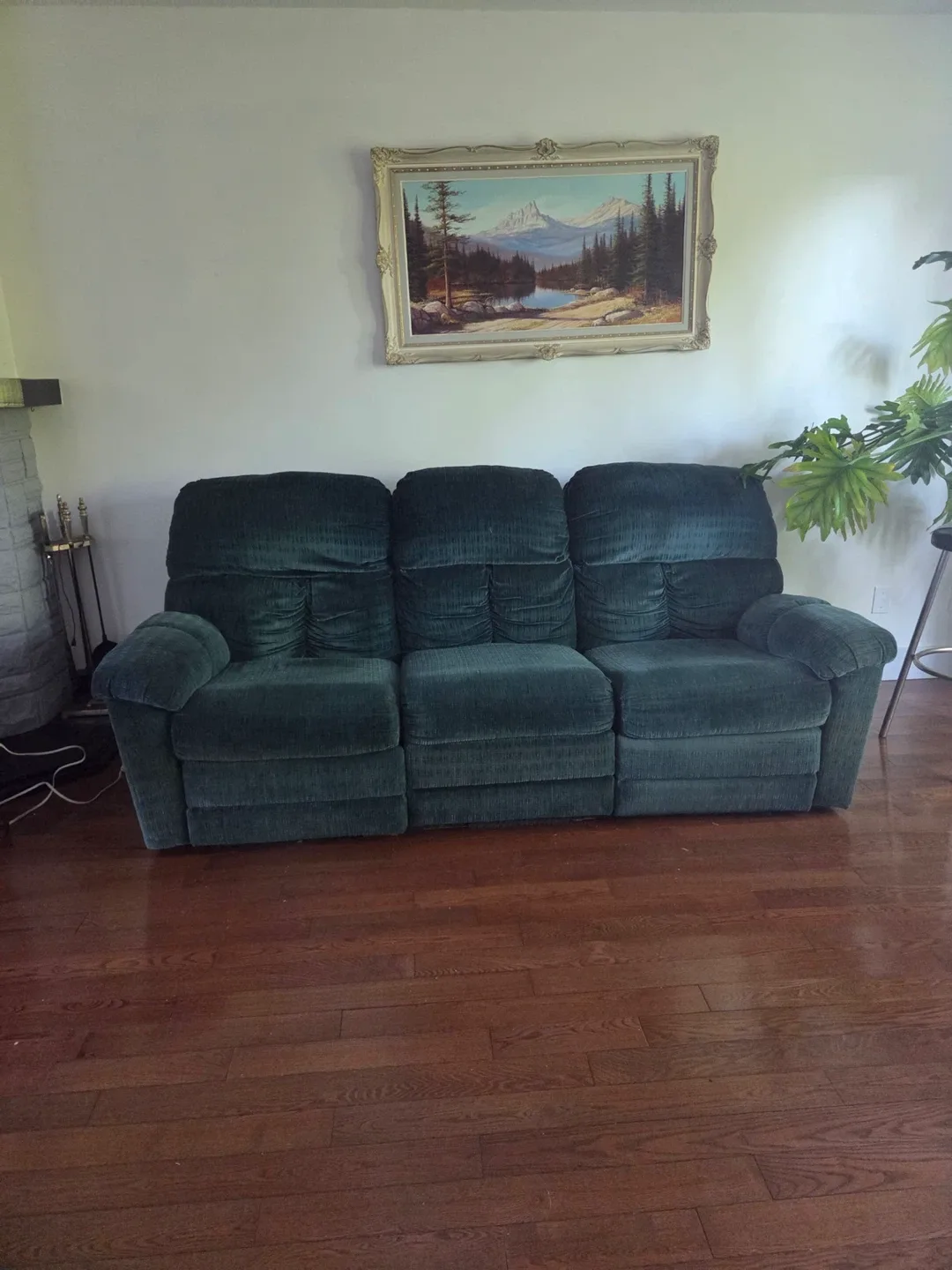 Green Three-Seat Recliner Sofa image indicator(2)