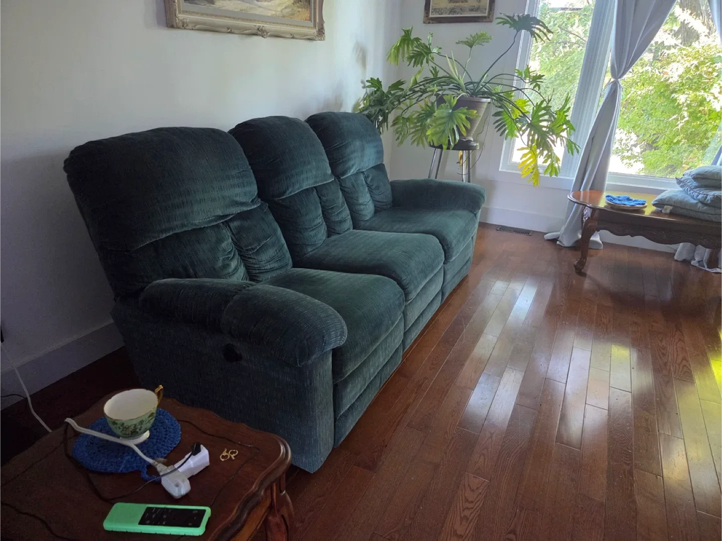 Green Three-Seat Recliner Sofa image indicator(4)