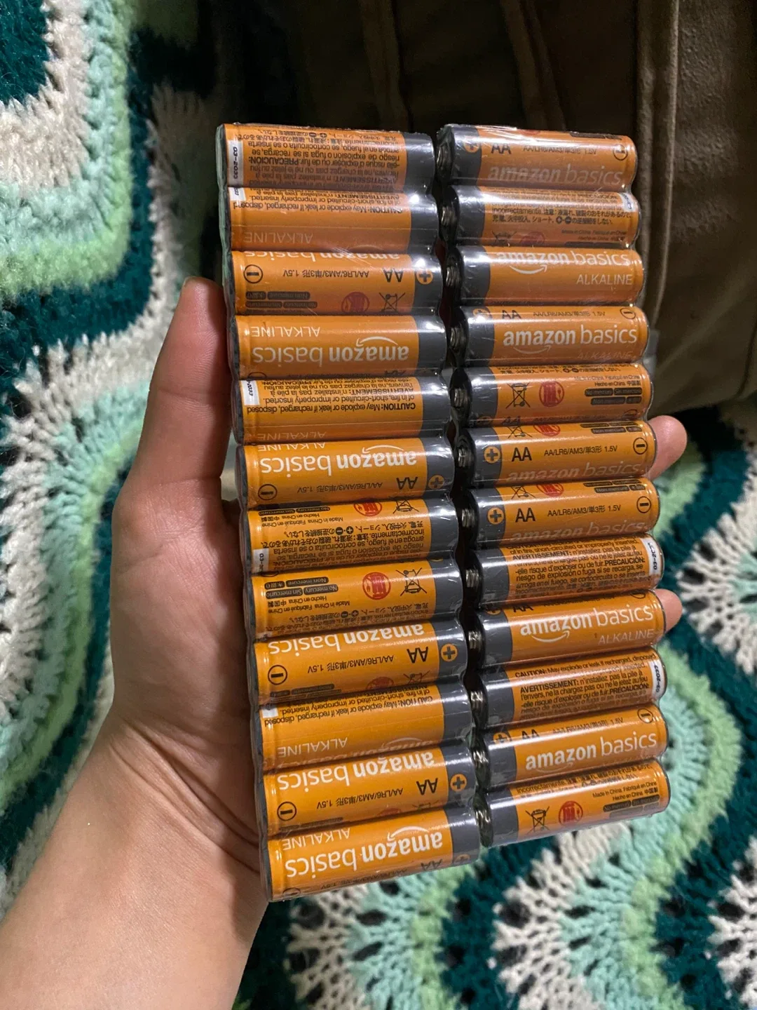 24pic Amazon Basics AA Alkaline Batteries thumbnail