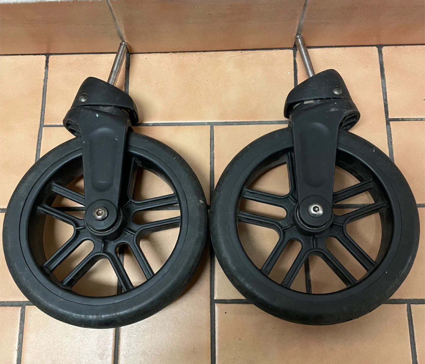 Uppababy Vista front wheels (2009-2014)