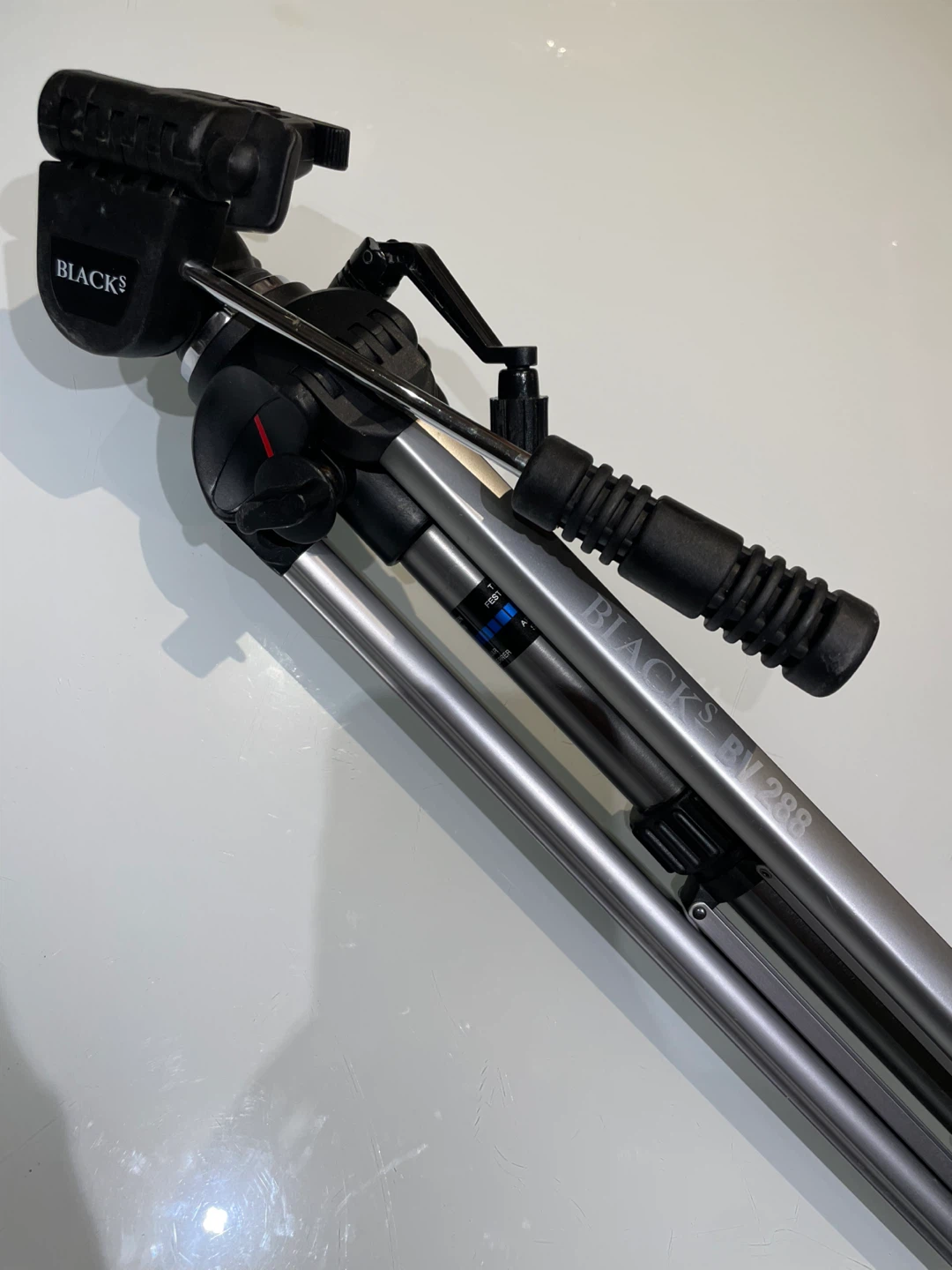 Blacks BV 288 Tripod