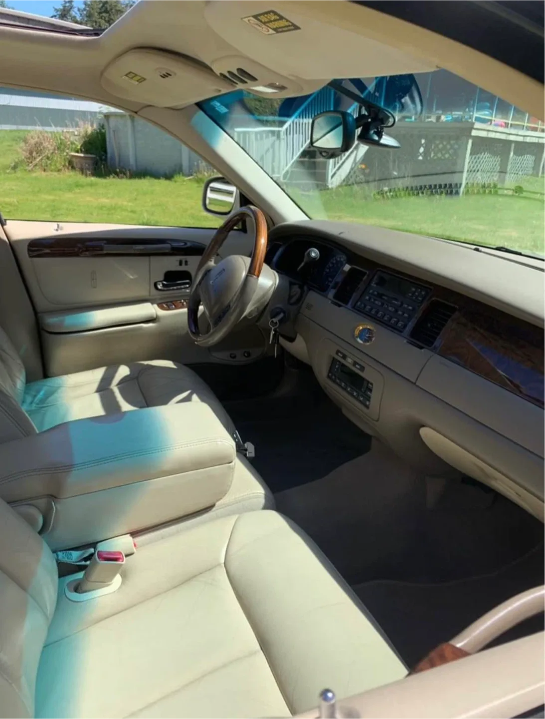 2000 Lincoln town car image indicator(7)