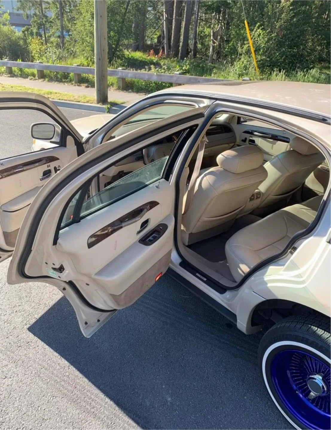 2000 Lincoln town car image indicator(8)