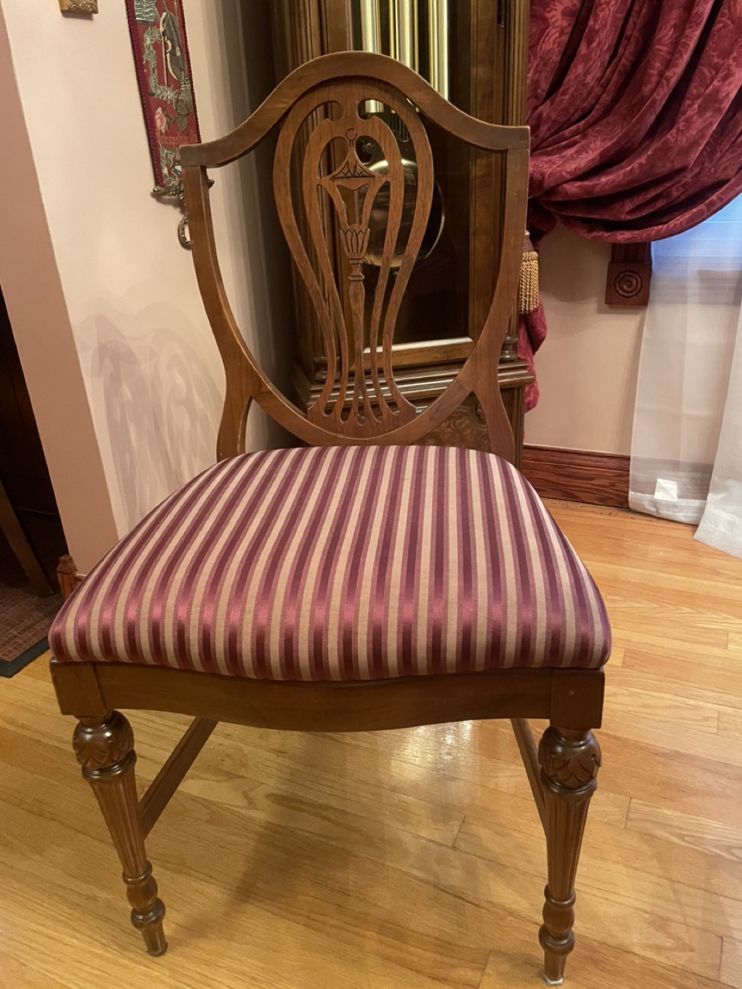Antique Dining Table and Chairs - Set of 6 - photo 3