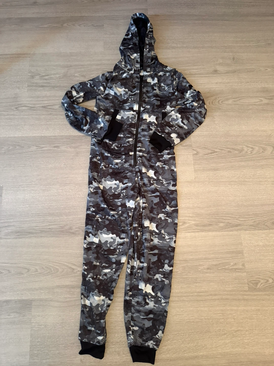 O'Neill Camo Onesie - Size S/P