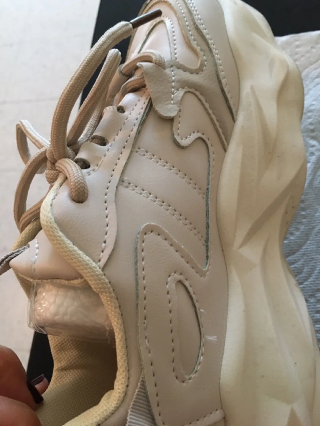 sneakers image indicator(4)