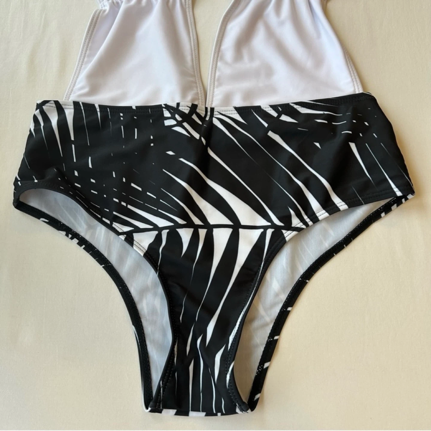 Dresshead One Piece Crisscross Swimsuit Plunging Neckline Sz M - photo 4