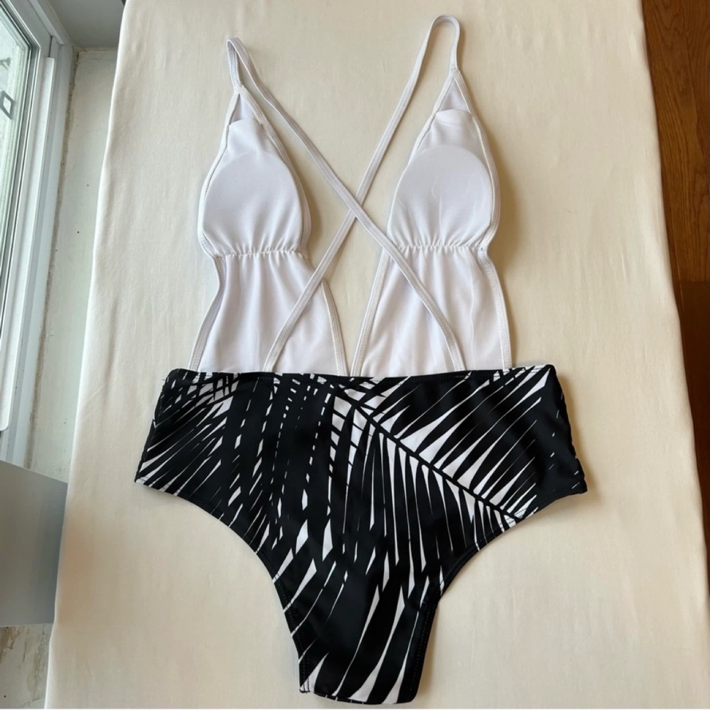 Dresshead One Piece Crisscross Swimsuit Plunging Neckline Sz M - photo 5