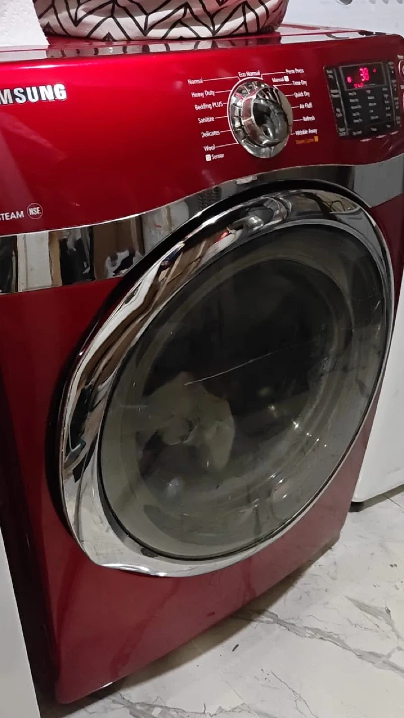 Samsung Red Front Load Washer and dryer image indicator(2)