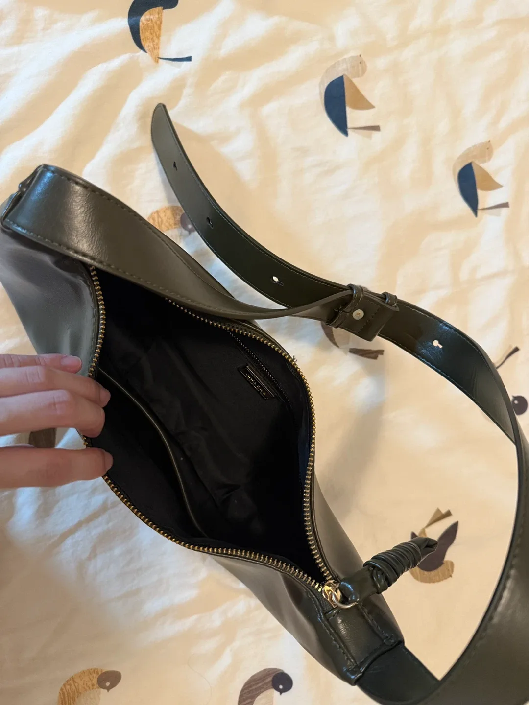 Olive Green Shoulder Bag image indicator(4)