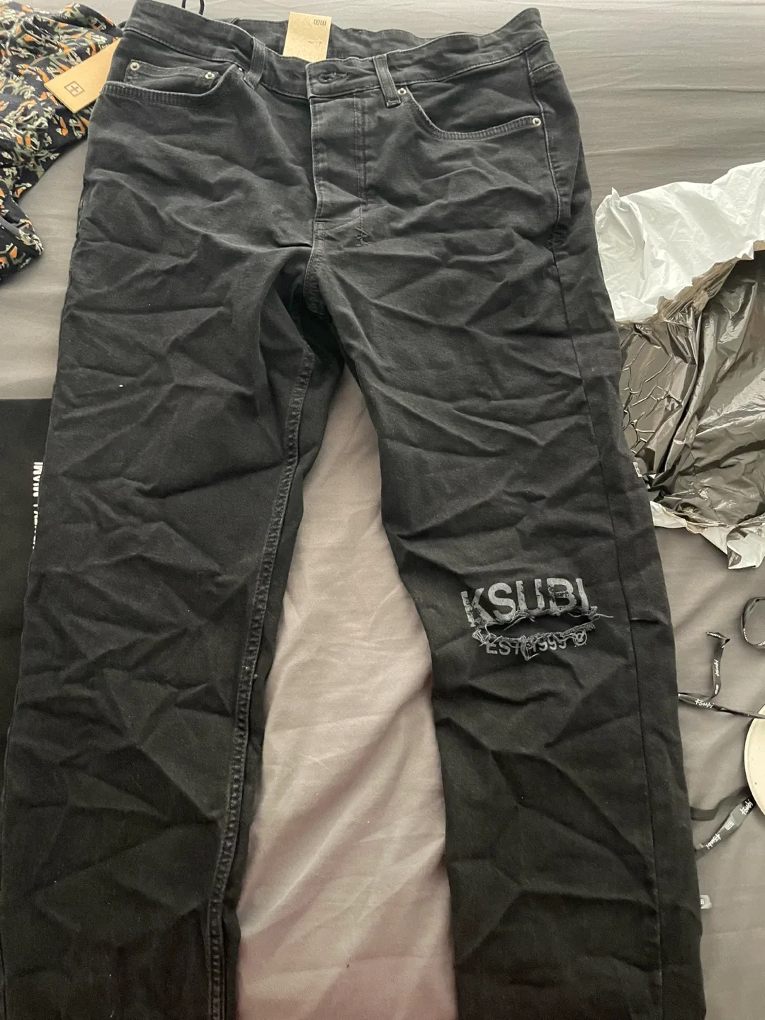 Ksubi Catch Laid Black Distressed Jeans - Size 32 image indicator(2)