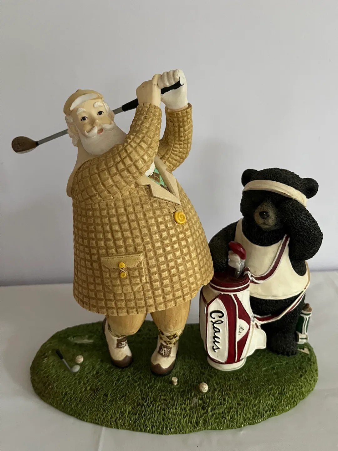 Santa Claus Figurine Collection image indicator(6)