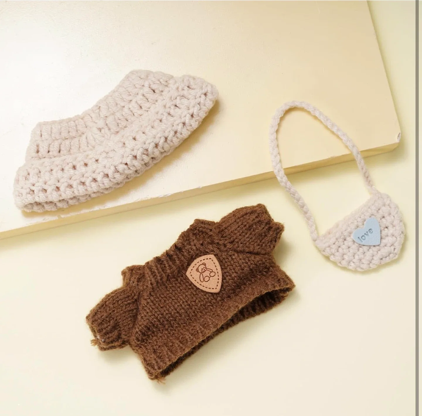 Labubu Clothes Set: Sweater, Hat, Bag image indicator(4)