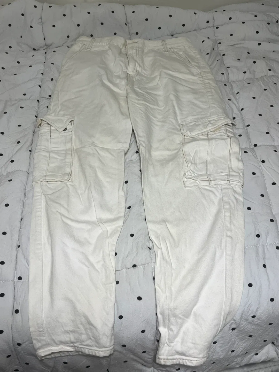 Levi's Premium White Cargo Pants - Size 27 thumbnail