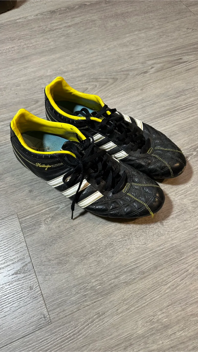 Adidas Soccer Cleats image indicator(2)