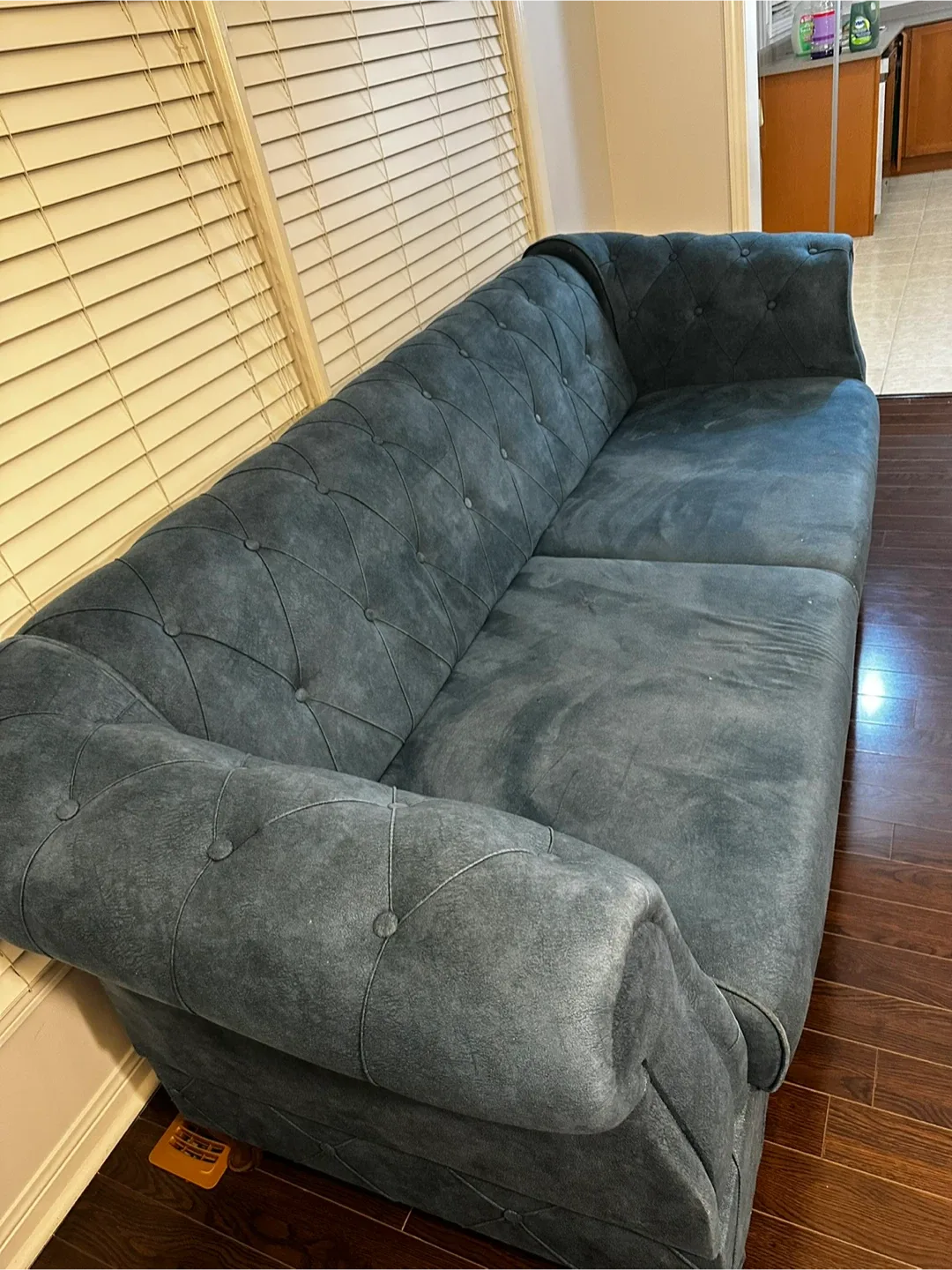 Blue Tufted Sofa image indicator(9)