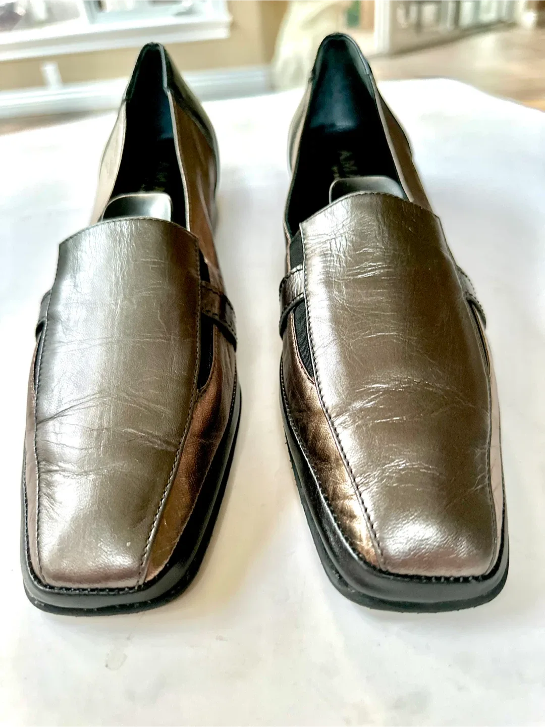 Amalfi by Rangoni Bronze Leather Block Heel Loafers size 9.5 AA image indicator(4)