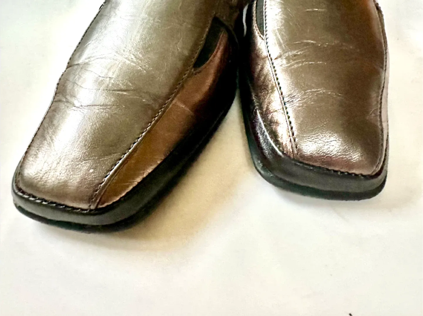 Amalfi by Rangoni Bronze Leather Block Heel Loafers size 9.5 AA image indicator(7)