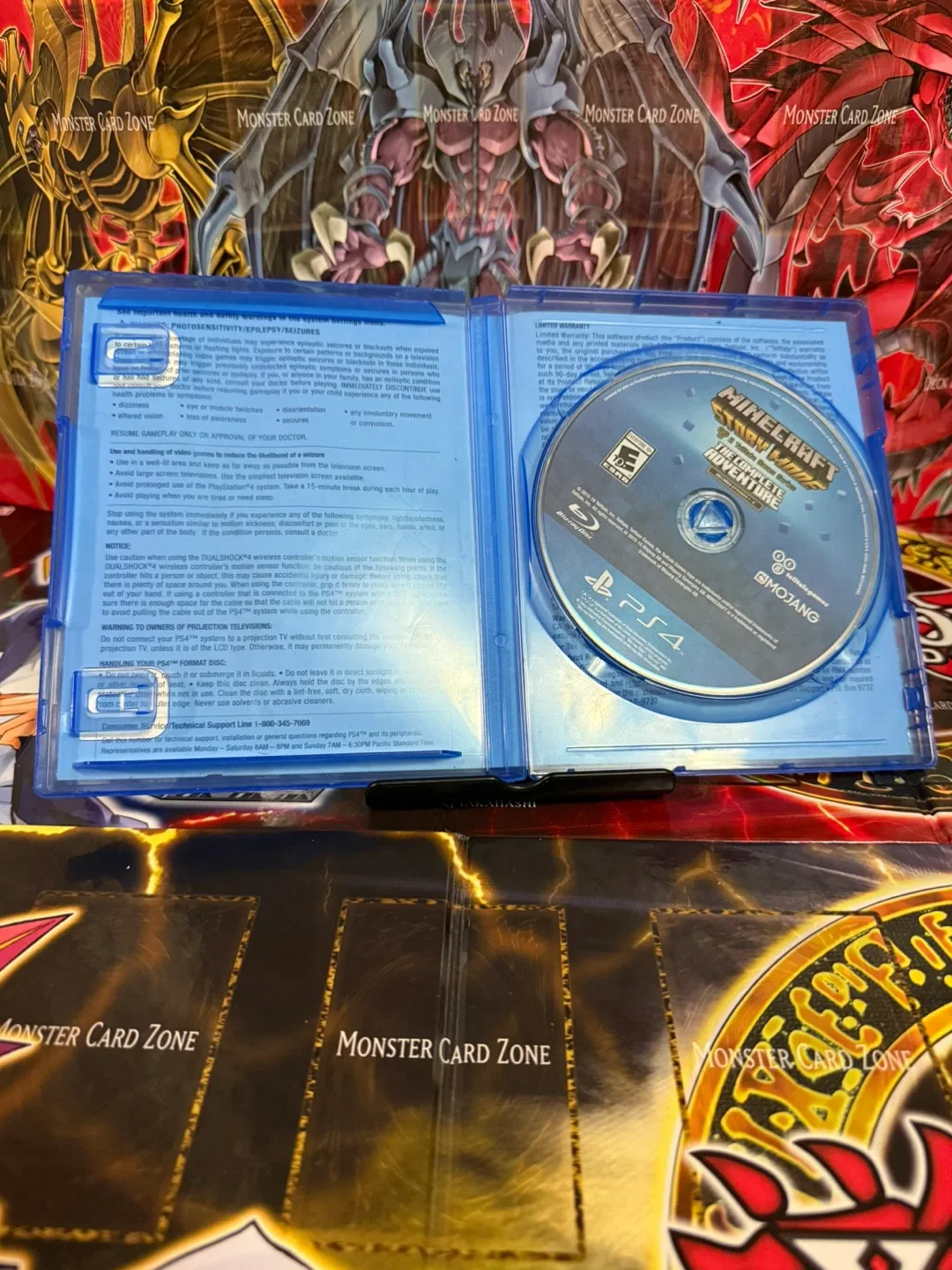 Minecraft Story Mode: The Complete Adventure PS4 image indicator(3)