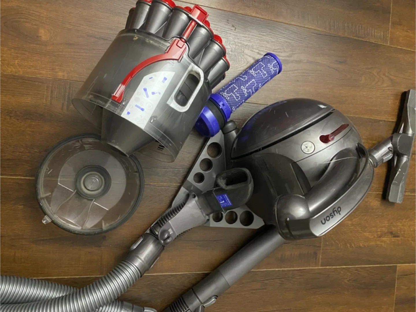 Dyson DC41C Vacuum Cleaner image indicator(3)