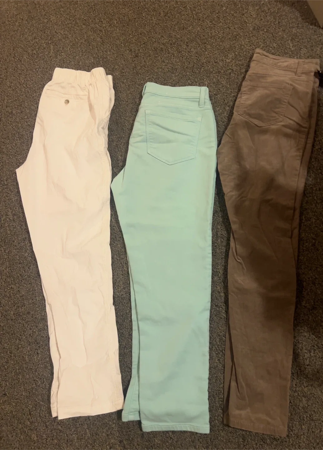 Assorted Women's Pants - Levi's & More image indicator(3)